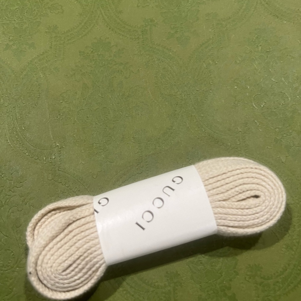 GUCCI - Picture 2 of 8